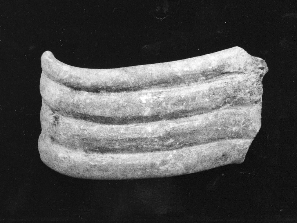 ansa a nastro di olla - manifattura abruzzese (fine/inizio secc. XVII/ XVIII)