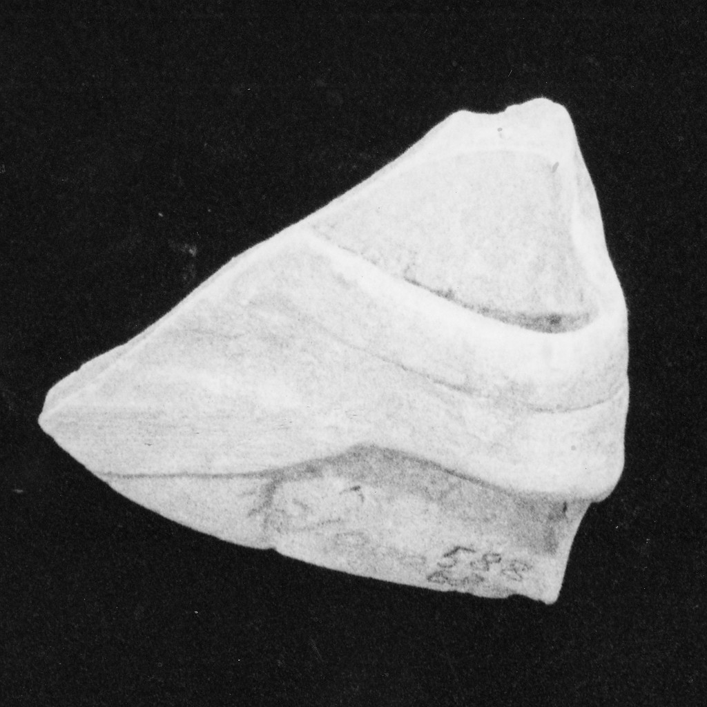 ansa di catino, frammento - manifattura abruzzese (sec. XVII)