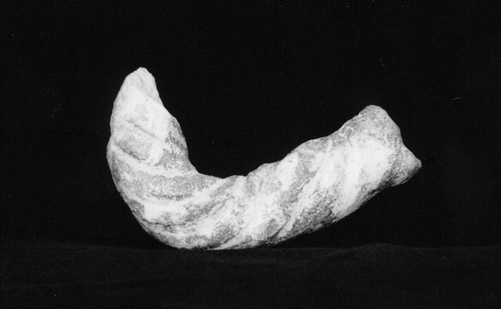 ansa a torciglione, frammento - manifattura abruzzese (fine/inizio secc. XVII/ XVIII)