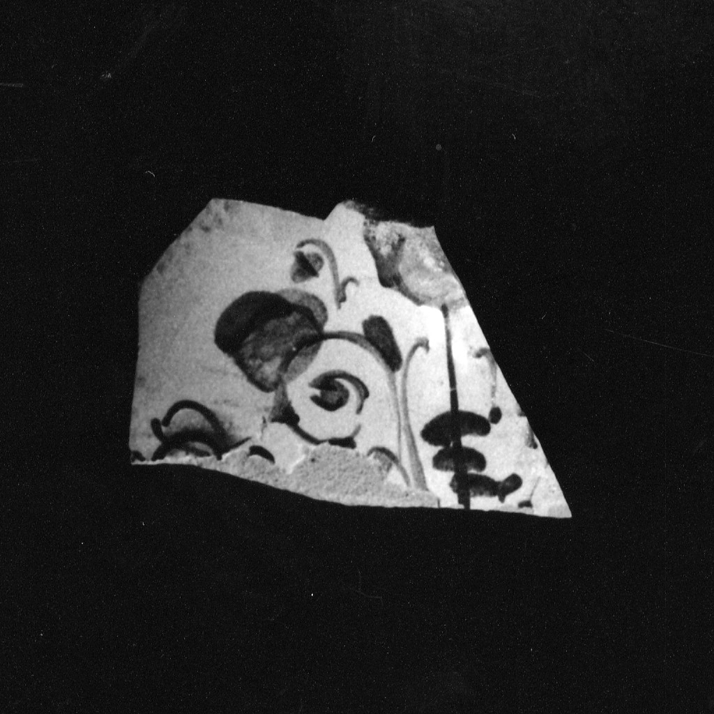 Motivo decorativo (parete, frammento) - manifattura abruzzese (fine/inizio secc. XVI/ XVII)