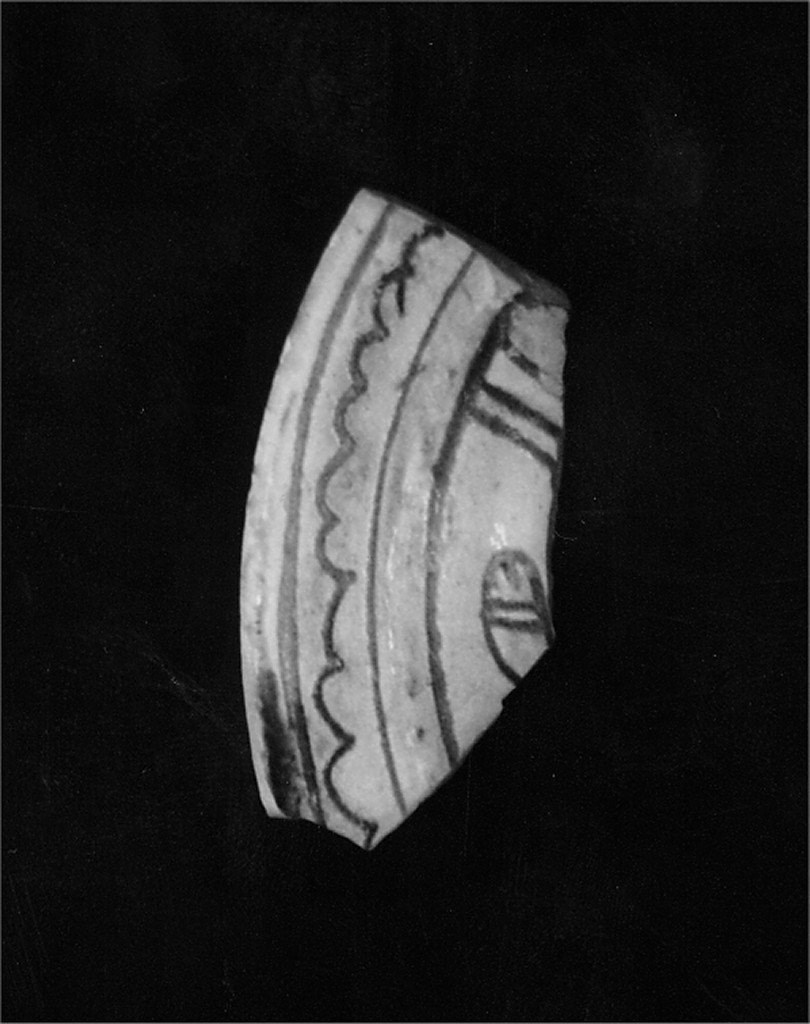 Motivo decorativo ad archetti (orlo di scodellina, frammento) - manifattura abruzzese (fine/inizio secc. XV/ XVI)