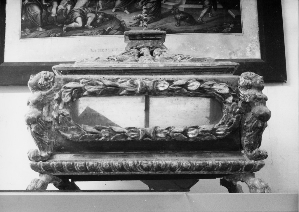 Aquila, croce, motivi decorativi antropomorfi e a festone (reliquiario a teca - a urna) - ambito abruzzese (prima metà sec. XIX)