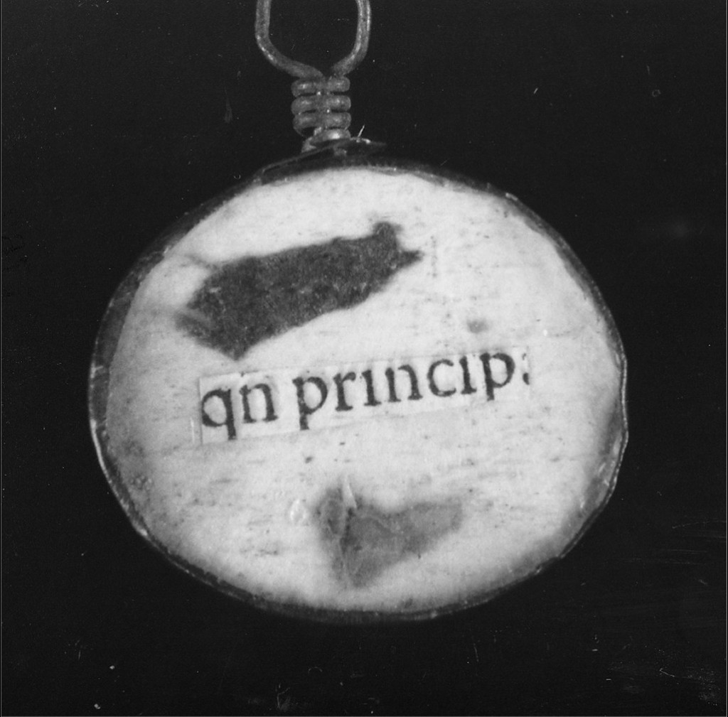 Sacro cuore di Gesu' (medaglione) - produzione Italia meridionale (sec. XIX)