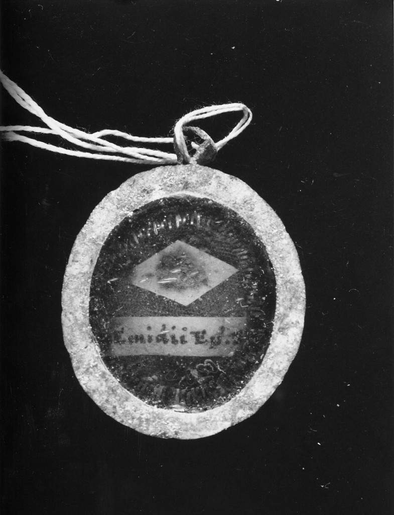 reliquiario a capsula - a pendente - produzione abruzzese (sec. XIX)