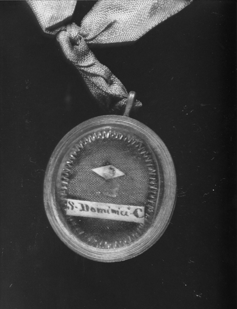 reliquiario a capsula - a pendente - produzione abruzzese (sec. XIX)