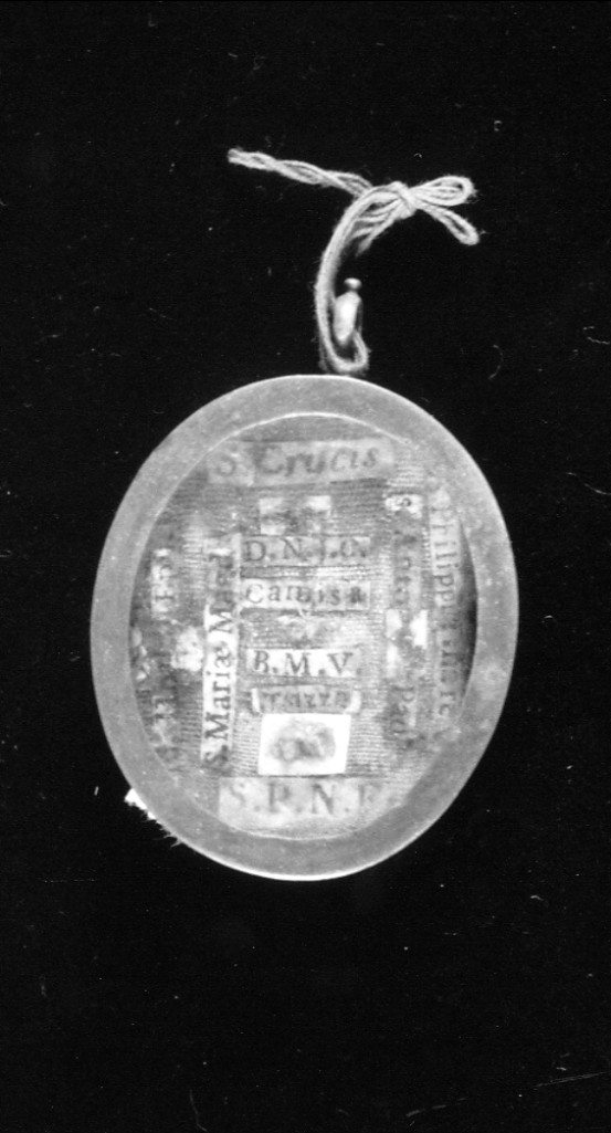 reliquiario a capsula - a pendente - produzione Italia centro-meridionale (sec. XIX)