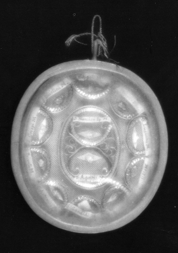 reliquiario a capsula - a pendente - produzione Italia centro-meridionale (sec. XIX)