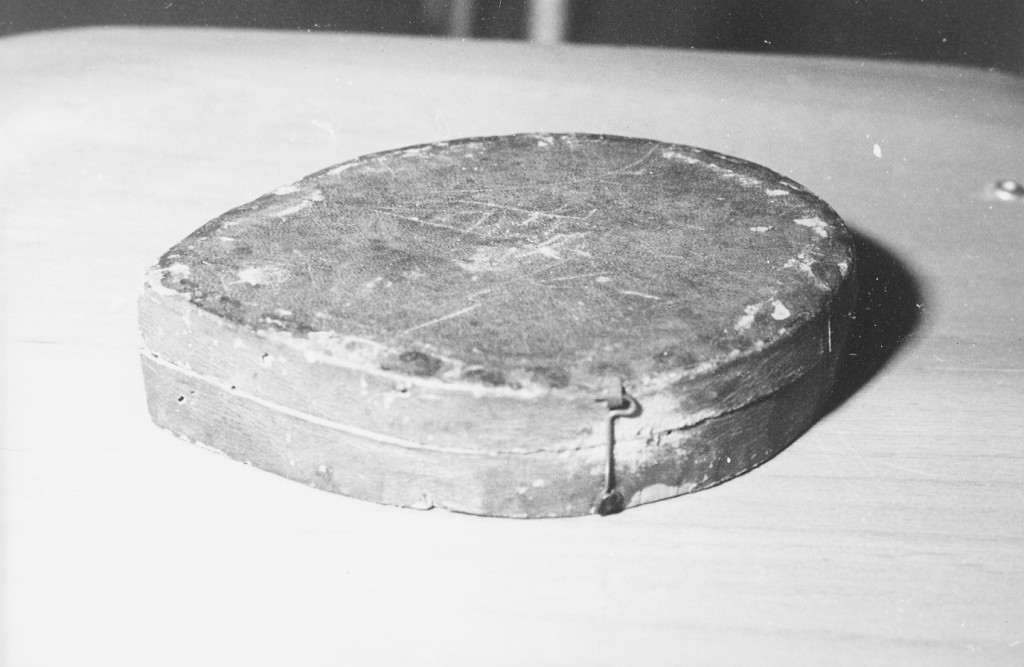 reliquiario a teca - ambito Italia centrale (sec. XVIII)