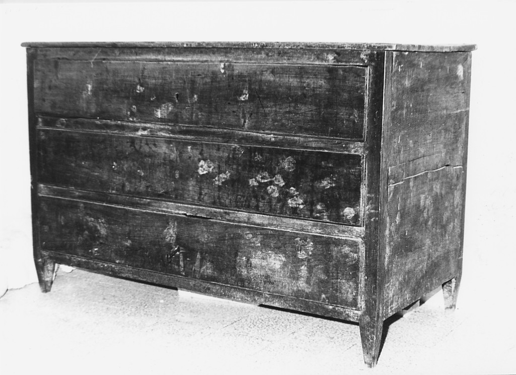 cassettone - ambito Italia centrale (seconda metà sec. XVIII)