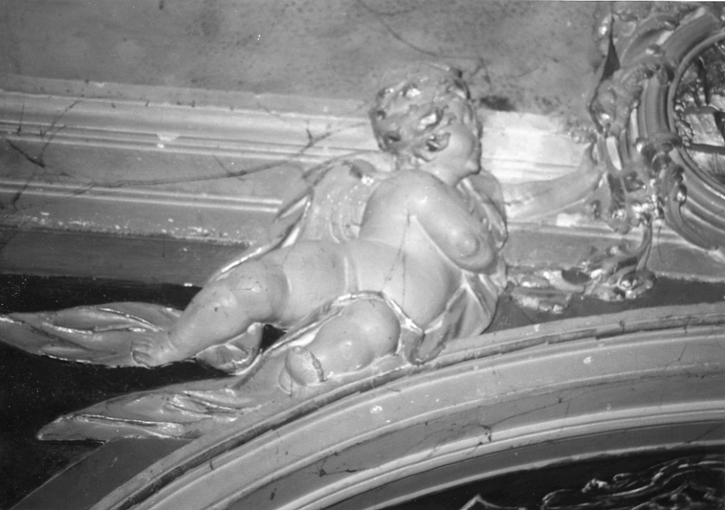 Angioletto Reggimedaglione (scultura, serie) di Rizza G (cerchia) (prima metà sec. XVIII)