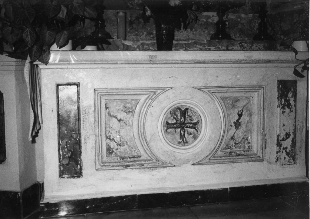 Motivi decorativi a finti marmi (altare - a blocco) di Terzani Alessandro (sec. XVIII)