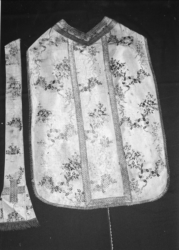 Motivi decorativi floreali (paramento liturgico) - ambito Italia centrale (seconda metà sec. XVIII)