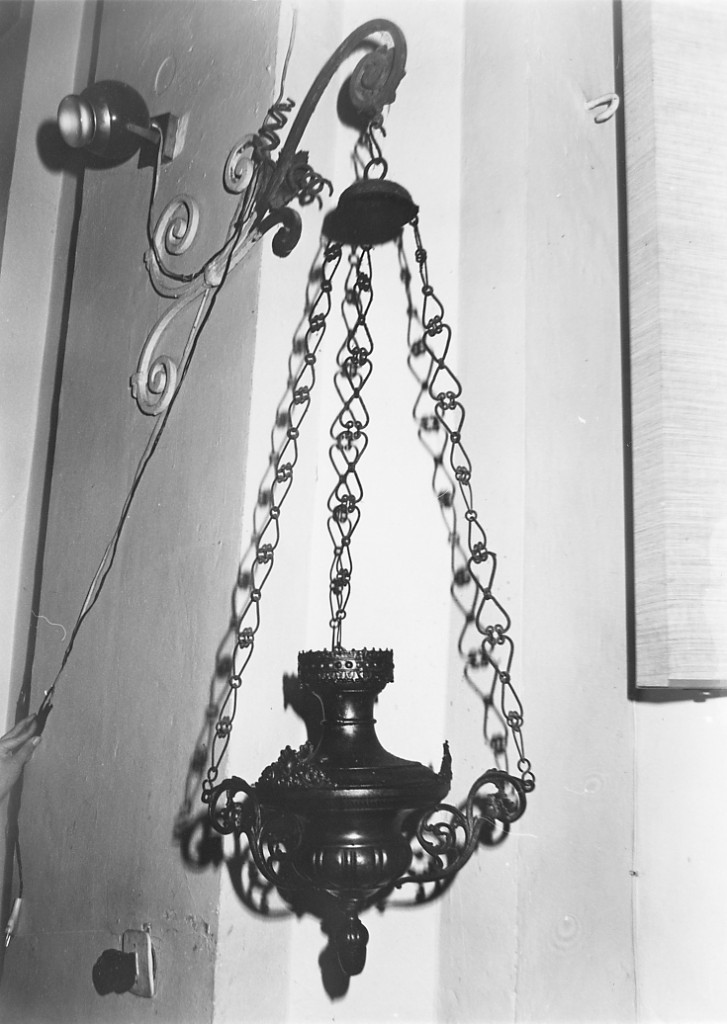 lampada pensile - produzione abruzzese (fine/inizio secc. XIX/ XX)