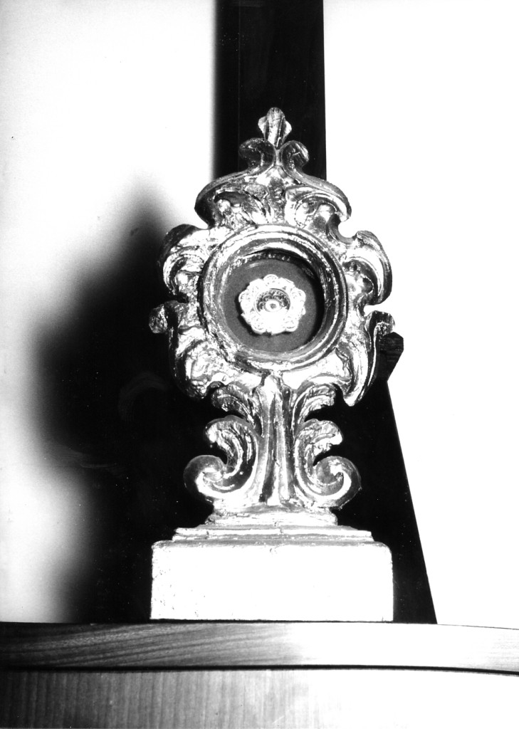 Motivi decorativi a foglie, a volute (reliquiario) - ambito Italia centro-meridionale (sec. XVII)