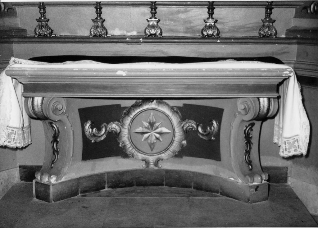 Fiore stellato, cornice vegetale a volute (altare - a blocco) - ambito Italia centrale (ultimo quarto sec. XVIII)