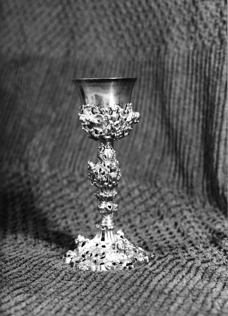 Teste d'angelo, motivi decorativi a foglie d'acanto, a fiori, a volute (calice) - produzione Italia centro-meridionale (sec. XVIII)