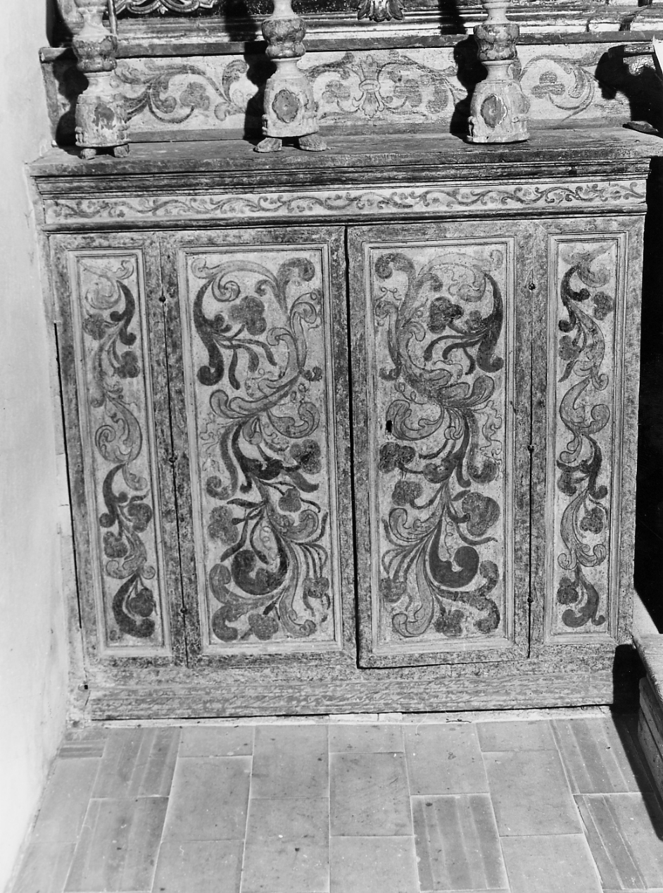 armadio, serie - produzione abruzzese (sec. XVII)