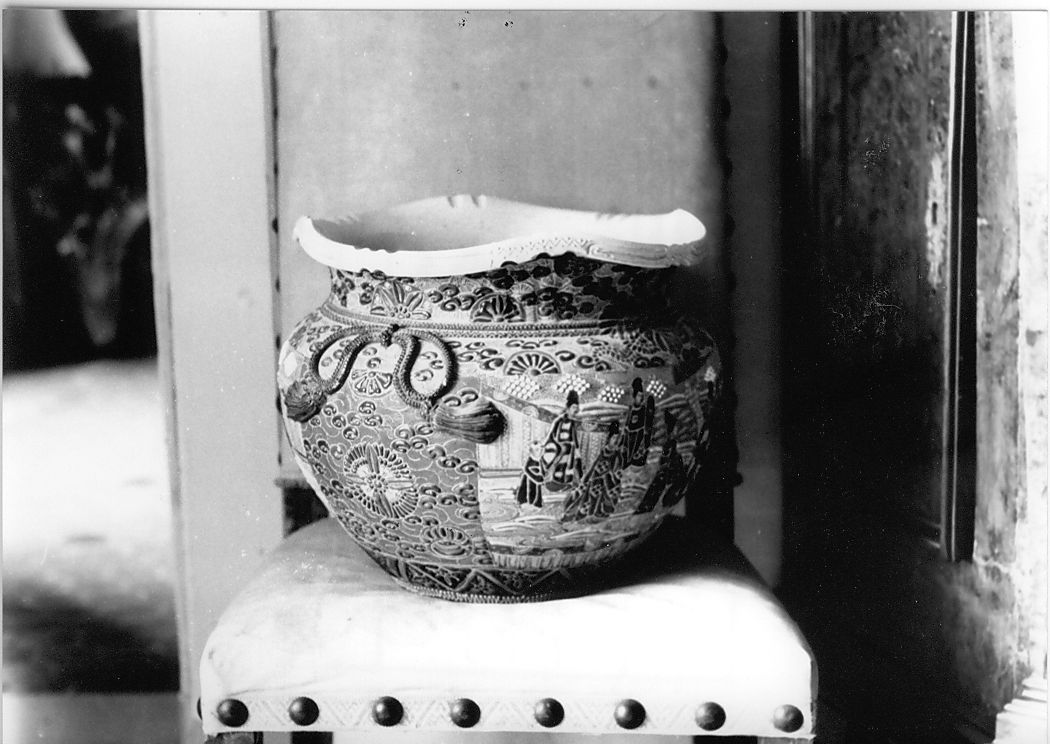 motivi decorativi floreali (vaso) - manifattura giapponese (sec. XIX)