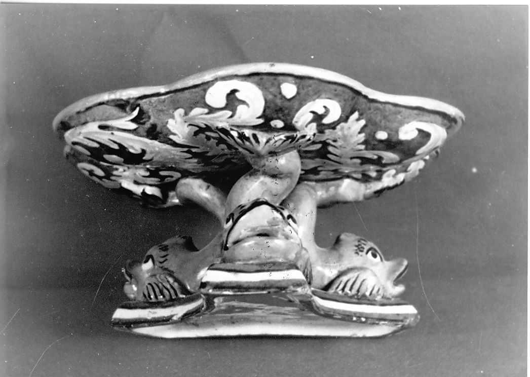 satiro e due puttini (presentatoio) - manifattura di Casteldurante (fine sec. XVII)