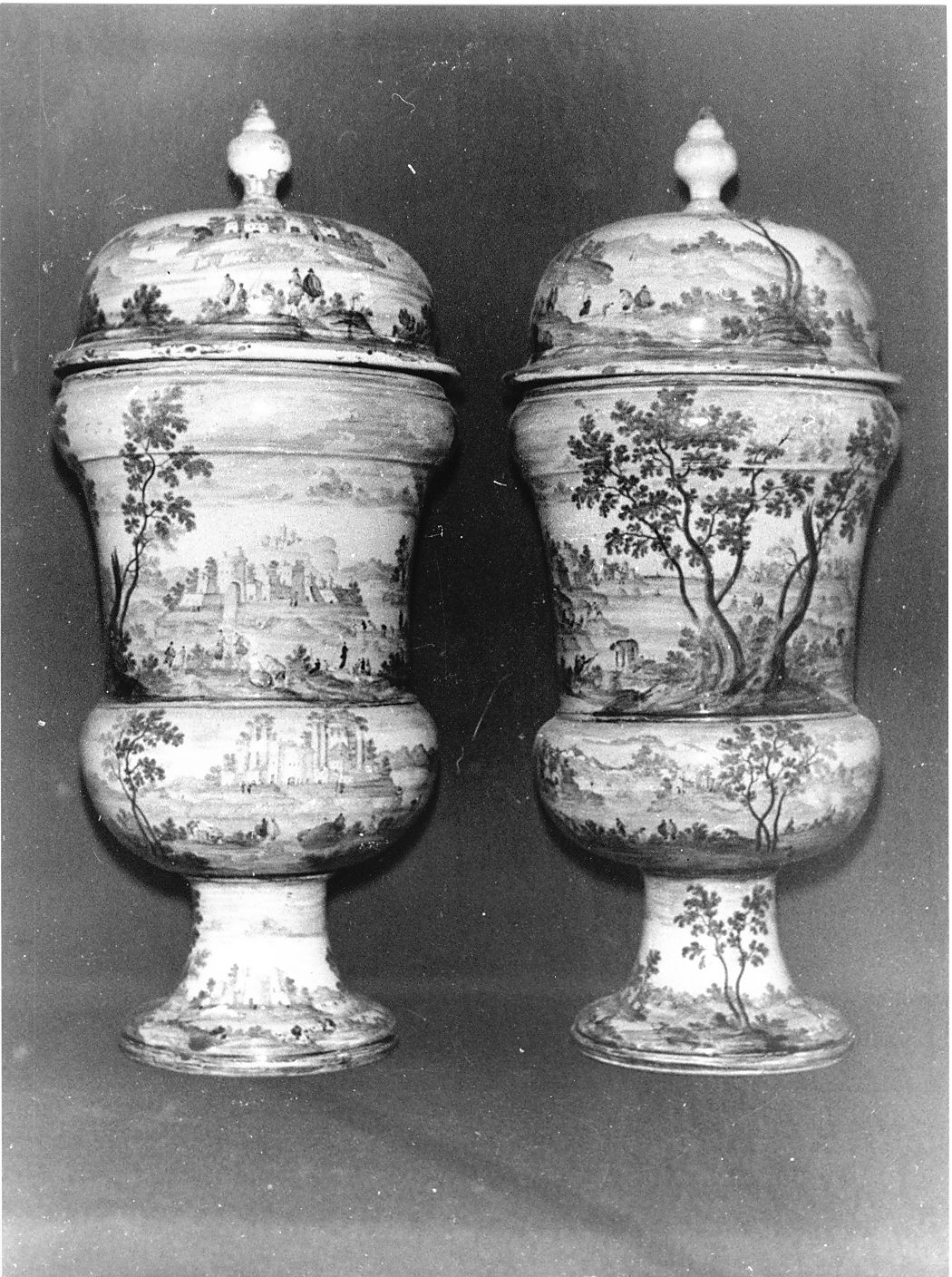 paesaggio (vaso, coppia) di Cappelletti Nicola (attribuito) (prima metà sec. XVIII)