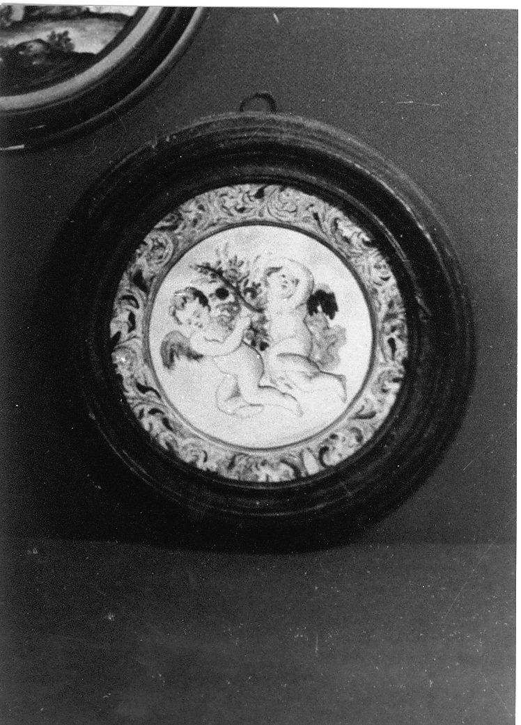 angioletti e putti (piattino) di Grue Carlo Antonio (bottega) (metà sec. XVIII)