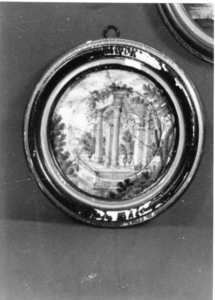 paesaggio con rovine (piatto) di Cappelletti Nicola (attribuito) (prima metà sec. XVIII)