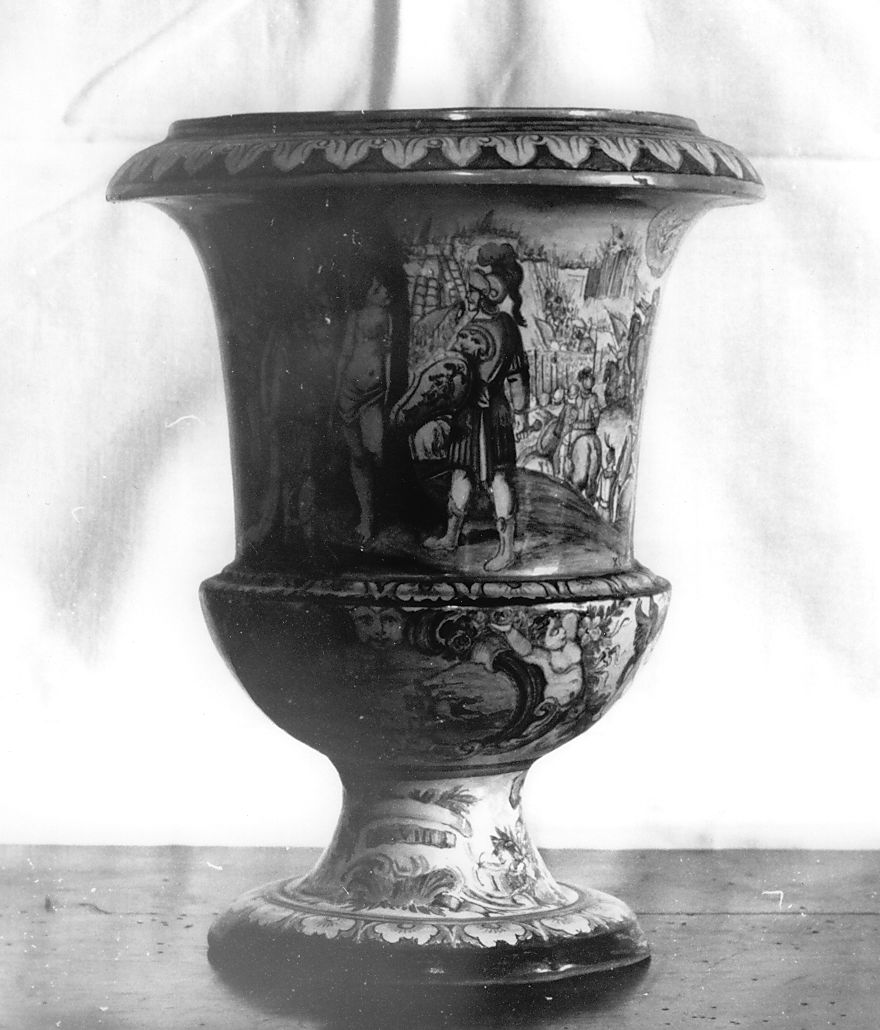 putti e scene belliche (vaso) - manifattura Italia centrale (inizio sec. XIX)