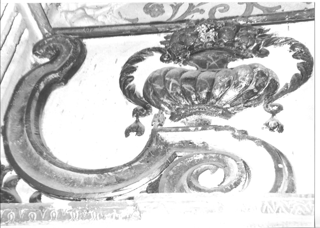 motivo decorativo: vaso (rilievo, serie) di Perada D (attribuito) (sec. XVII)