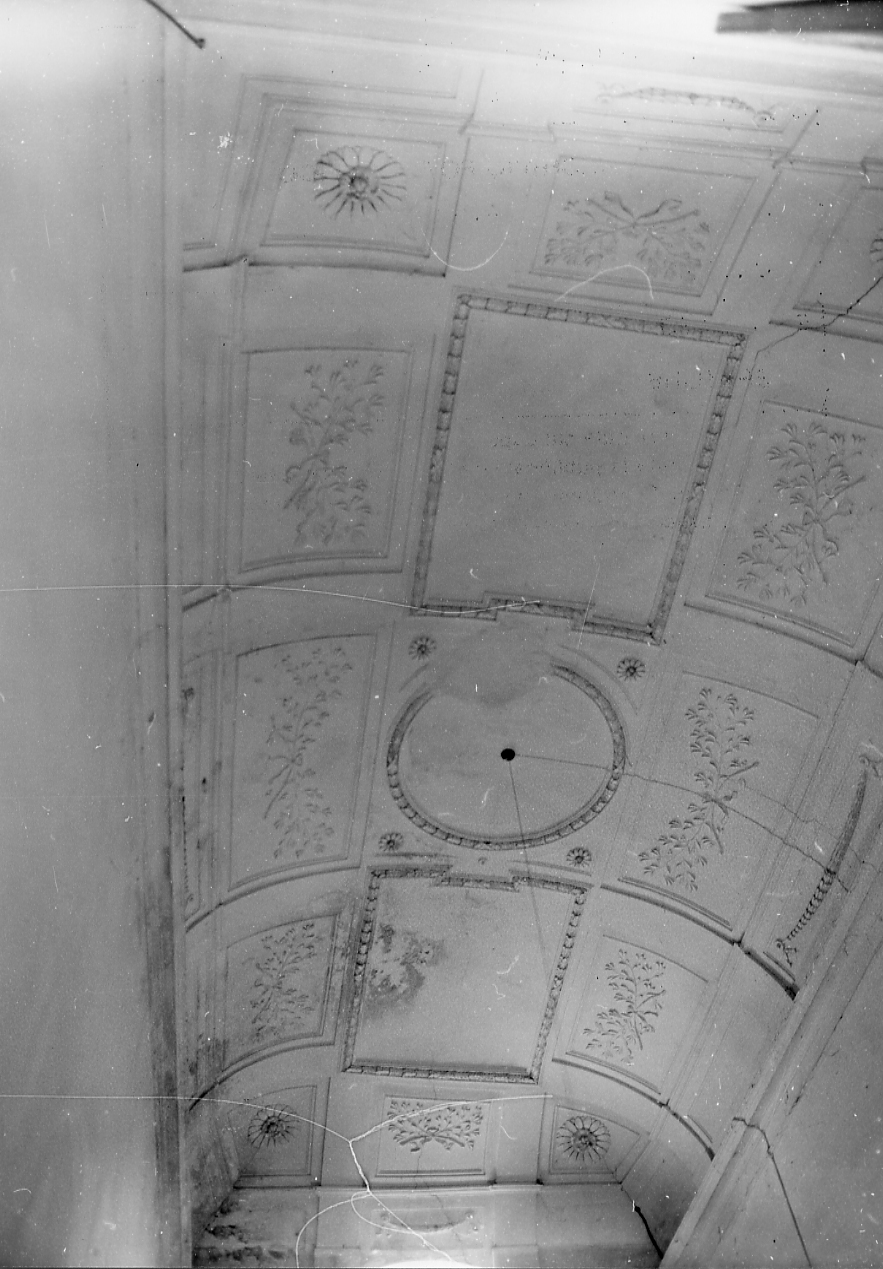 decorazione plastica, opera isolata - bottega abruzzese (fine/inizio secc. XVIII/ XIX)