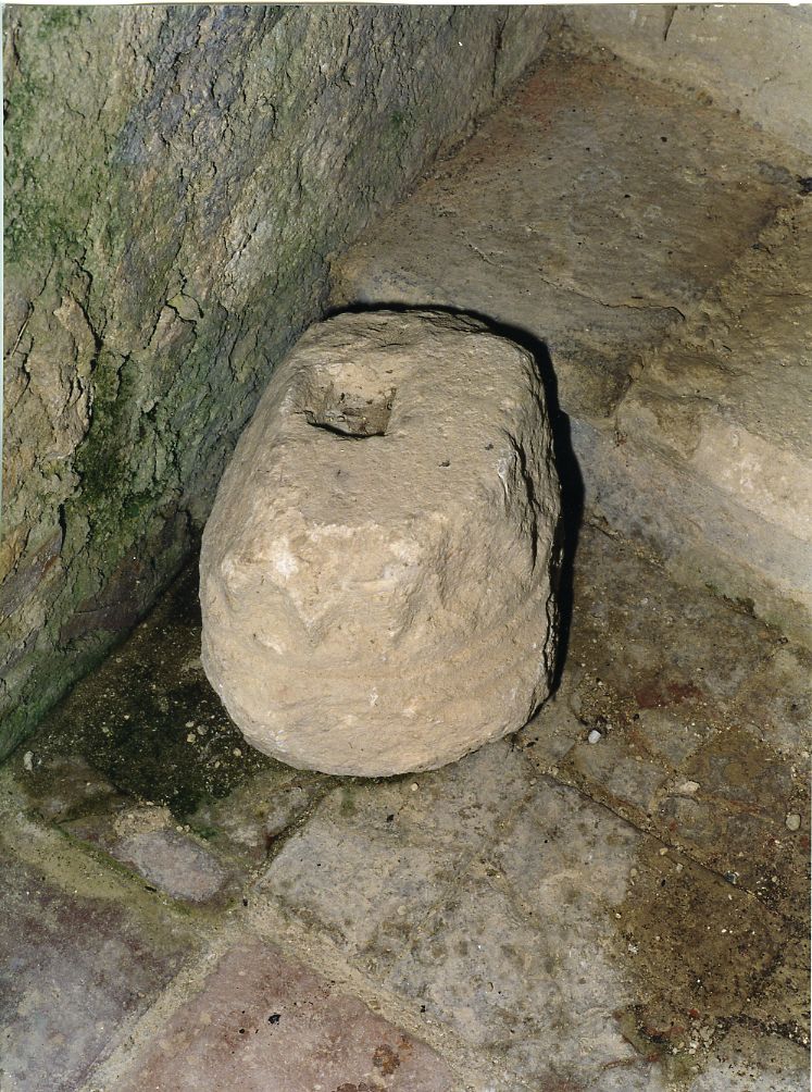 base per croce - ambito Italia centrale (sec. I)