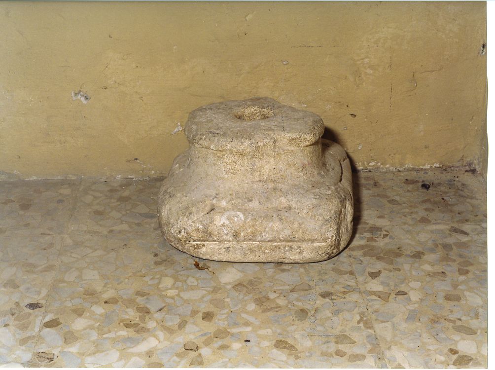 base - ambito Italia centrale (sec. XVII)