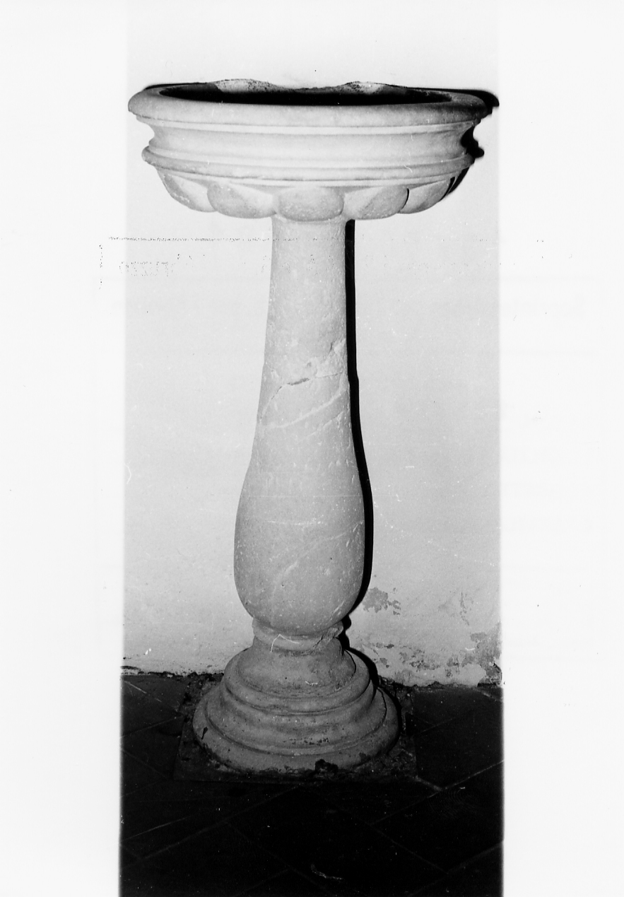 acquasantiera - a fusto - ambito Italia centrale (sec. XVII)