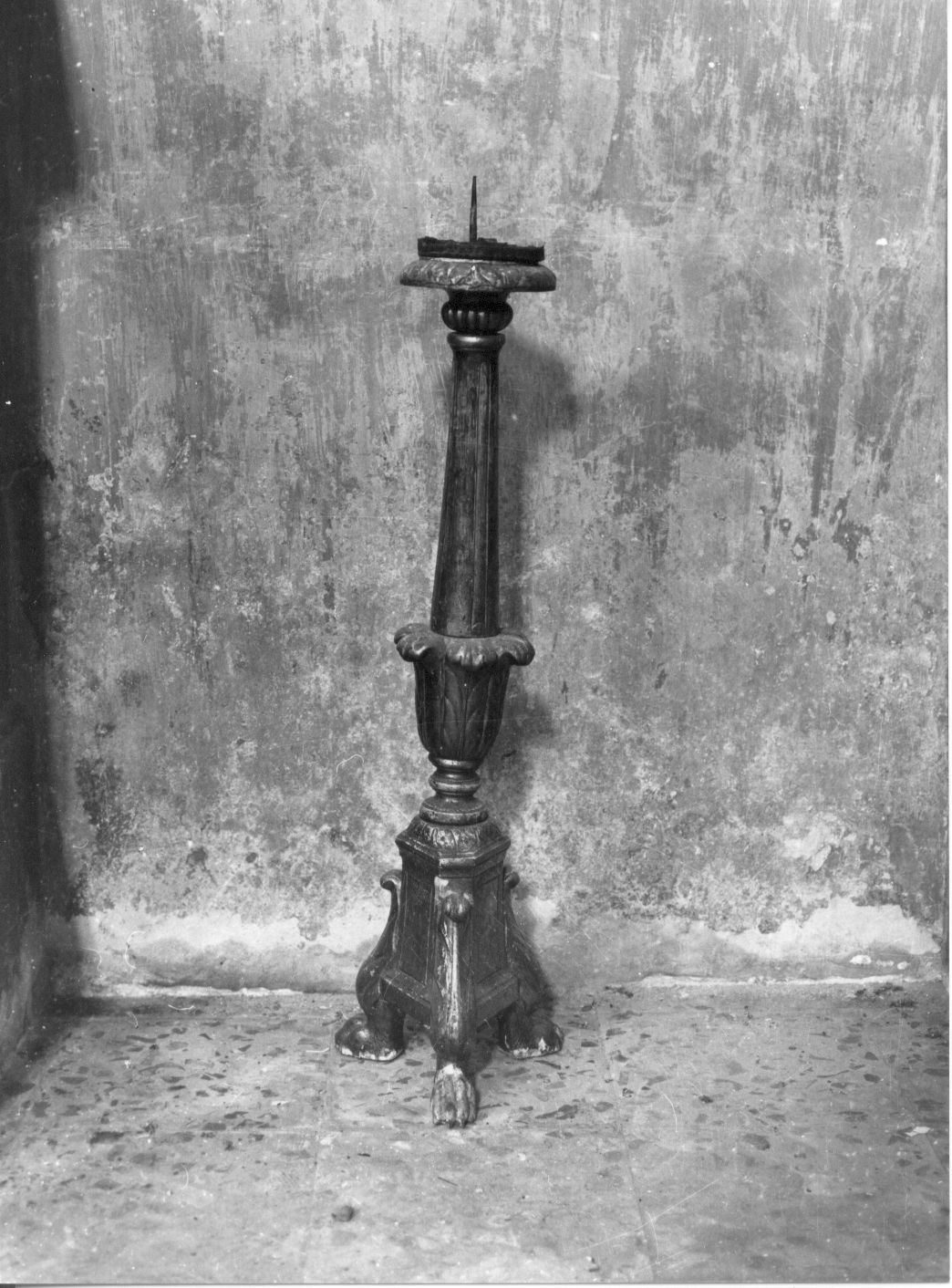 candelabro, serie - ambito Italia centrale (fine/inizio secc. XVII/ XVIII)