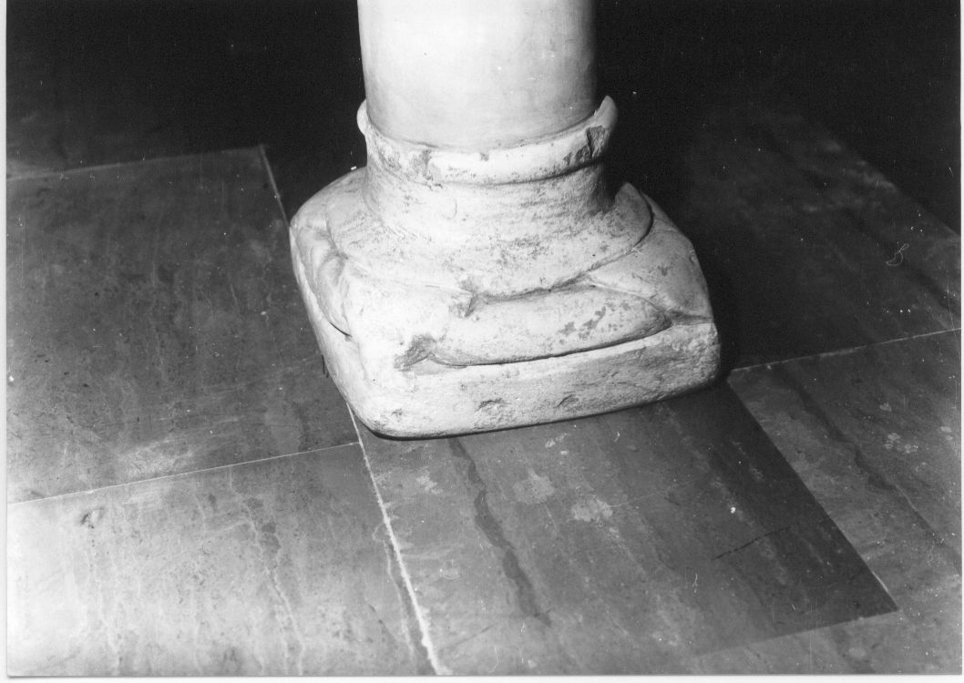 base - ambito Italia centrale (sec. XVI)