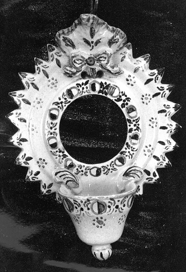 acquasantiera da parete - manifattura Italia centrale (inizio sec. XVII)