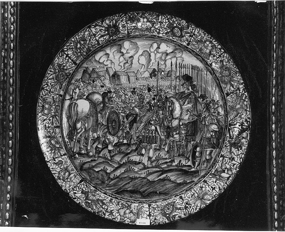 guerrieri romani in accampamento (piatto) di Grue Francesco (attribuito), Lolli Antonio (attribuito) (sec. XVII)