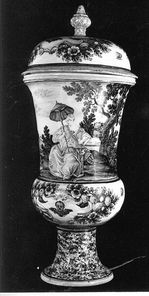 Dama e cavaliere settecenteschi (vaso da farmacia, elemento d'insieme) di Grue Francesco Saverio di Giovanni (attribuito) (sec. XVIII)