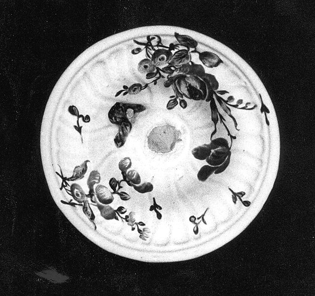 motivi decorativi floreali (coperchietto) di Fuina Gesualdo (attribuito) (fine/inizio secc. XVIII/ XIX)