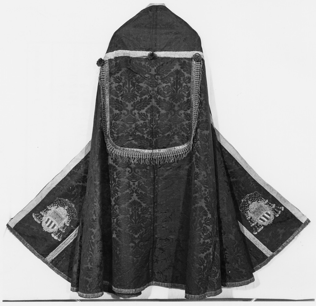 piviale - manifattura italiana (fine/inizio secc. XVI/ XVII)