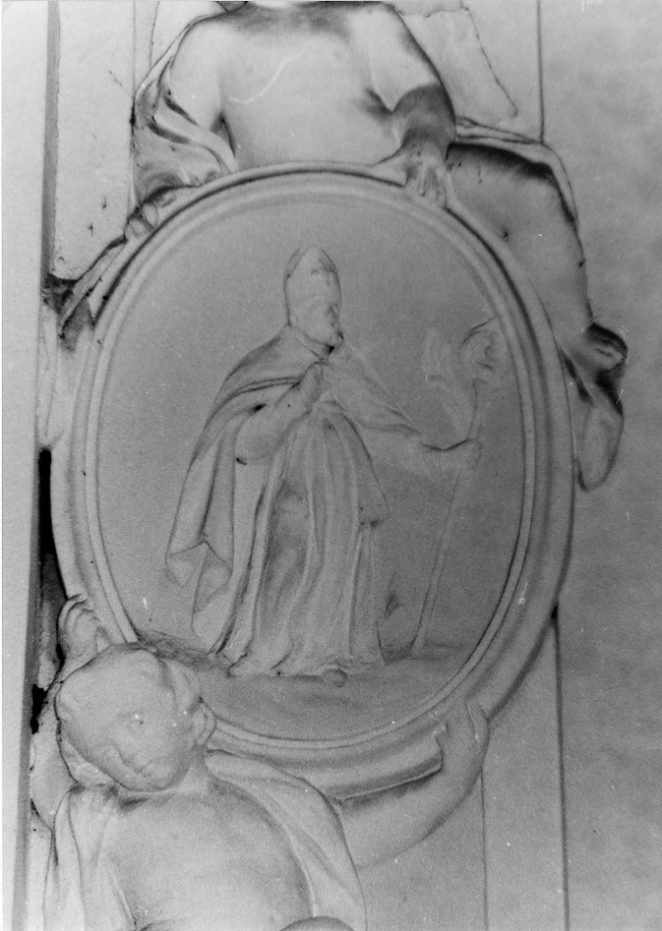 Santo vescovo (rilievo) di Gianni G (cerchia) (sec. XVIII)
