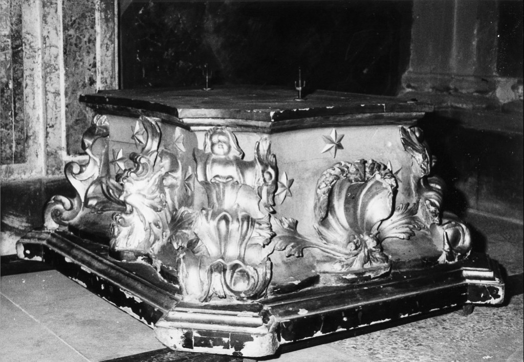 piedistallo di statua - produzione abruzzese (sec. XIX)