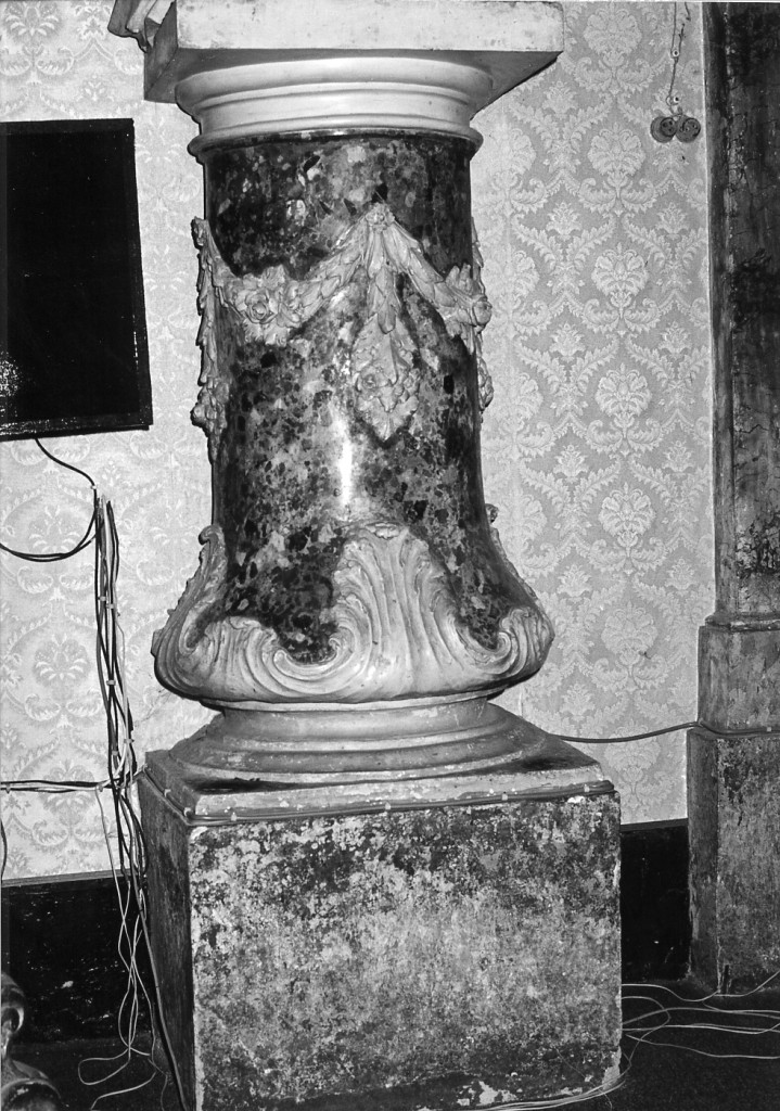 piedistallo di statua, coppia di Gianni G (cerchia) (sec. XVIII)