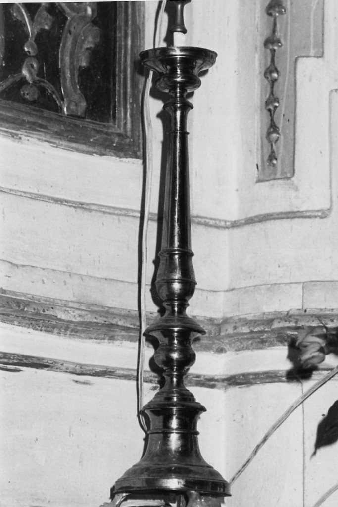 candeliere d'altare, serie - produzione Italia meridionale (sec. XIX)