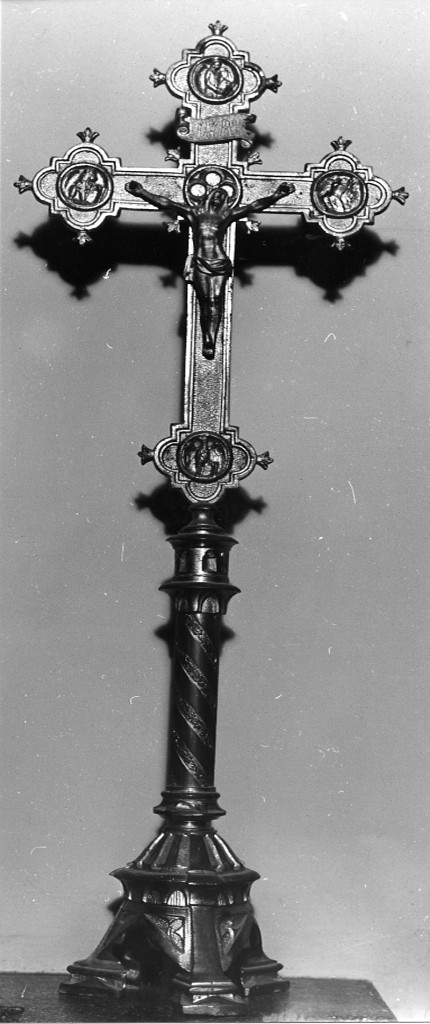 croce d'altare - ambito Italia centrale (inizio sec. XX)