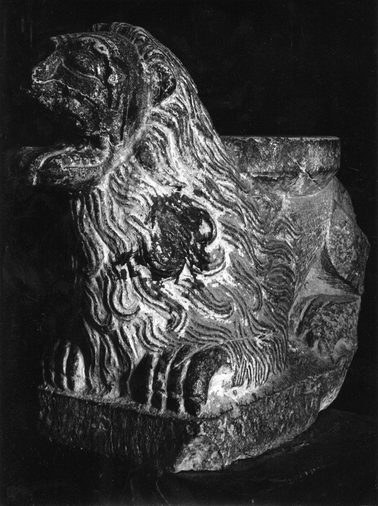 leone (scultura, coppia) - ambito abruzzese (sec. XIII)