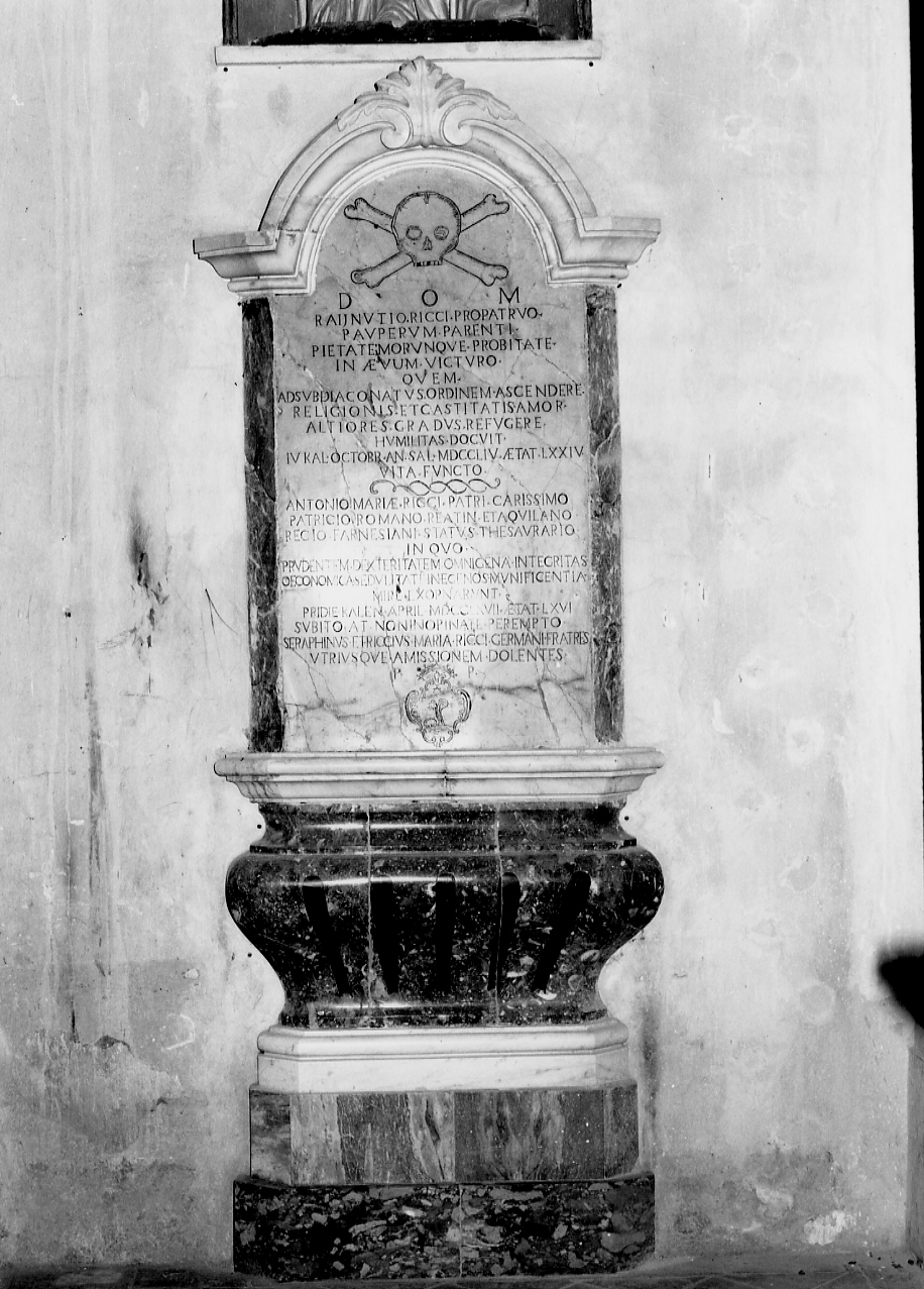 lapide celebrativa, opera isolata - bottega Italia centrale (sec. XVIII)