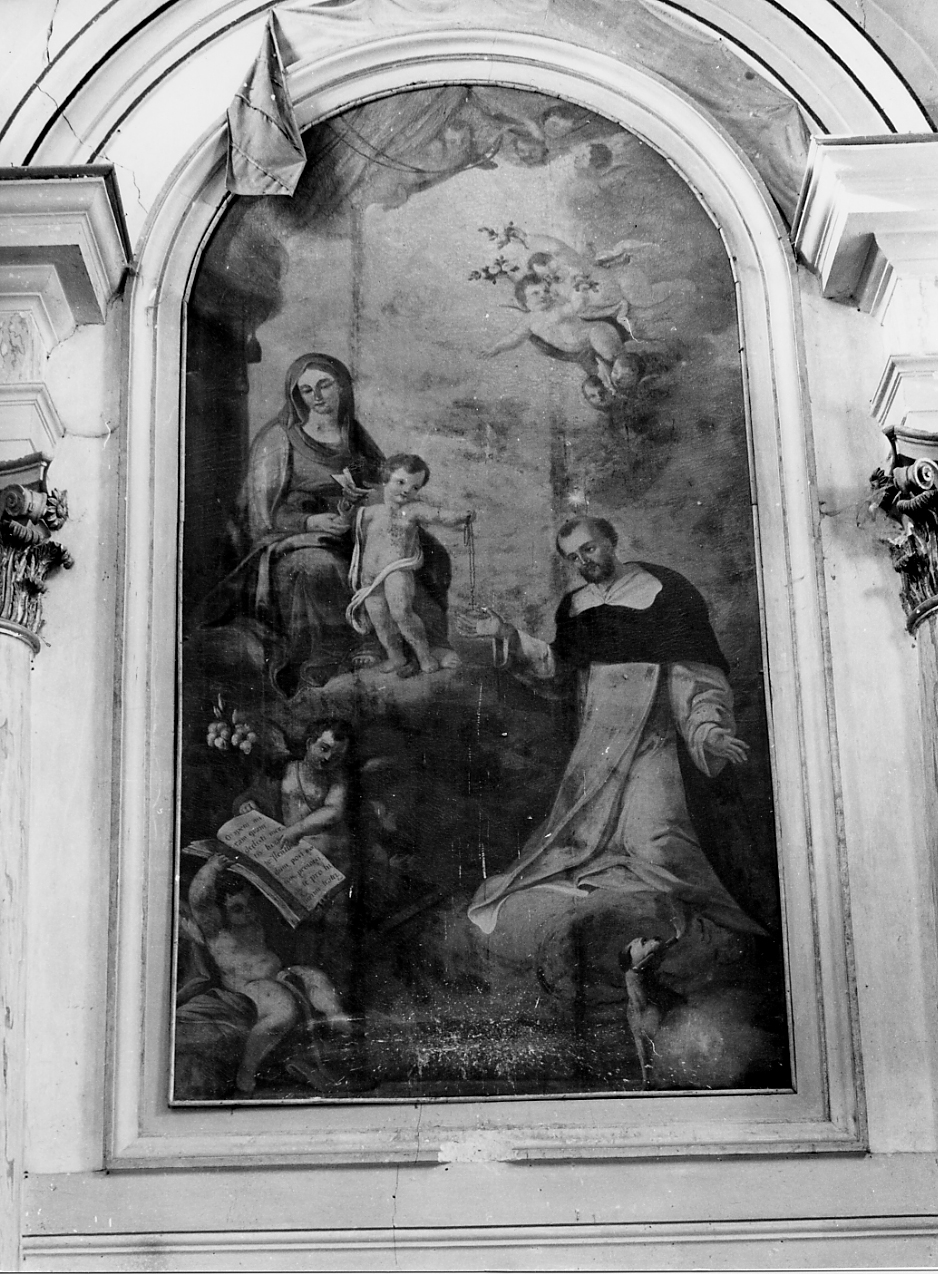 Madonna con Bambino che consegna il Rosario a S. Domenico (dipinto, opera isolata) - bottega Italia centrale (sec. XVIII)