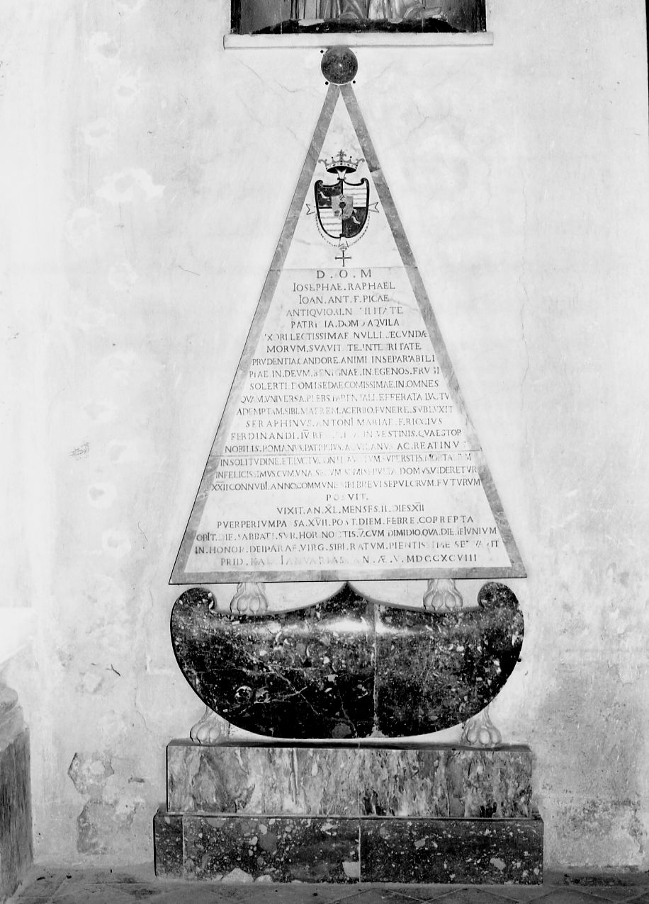 lapide celebrativa, opera isolata - bottega Italia centrale (sec. XVIII)