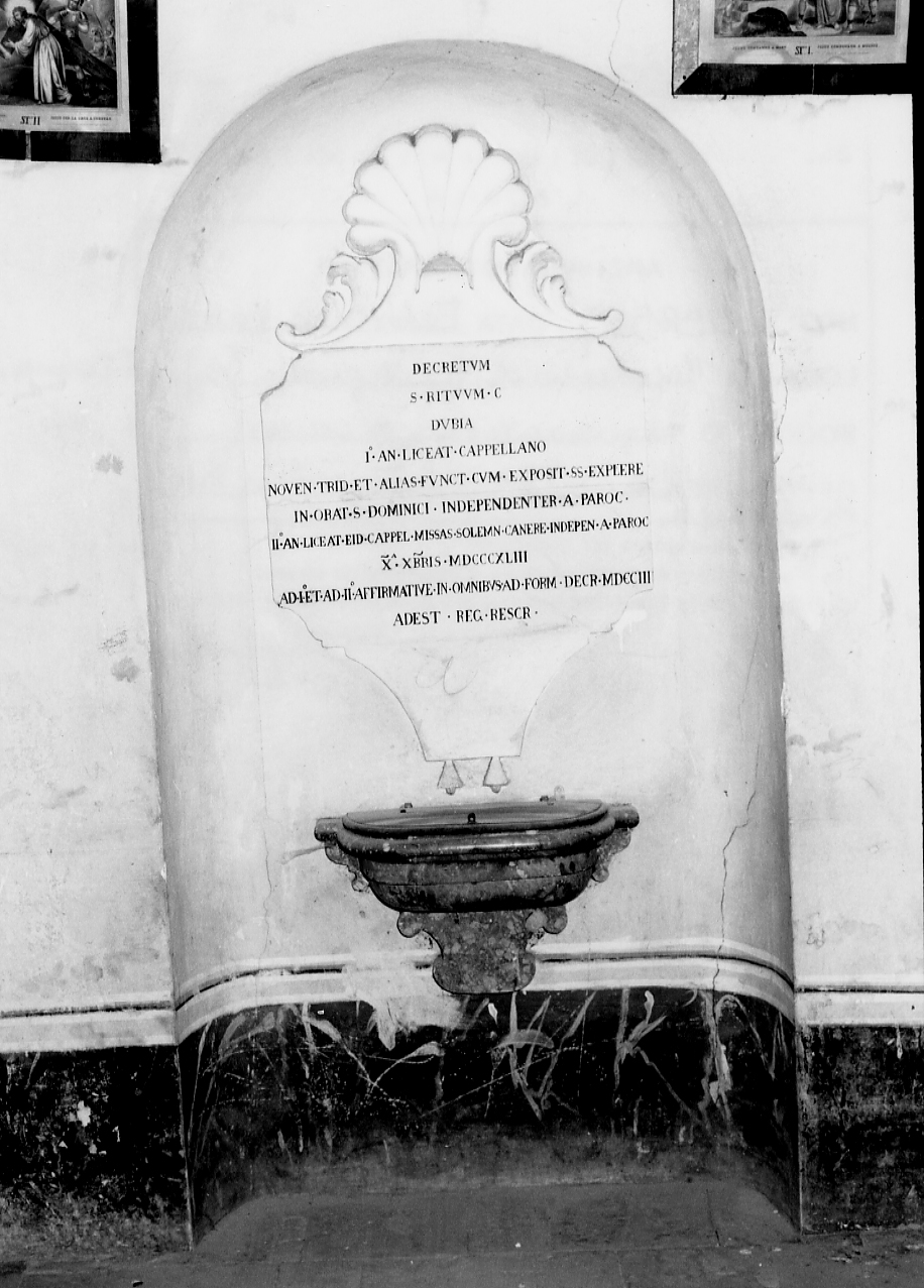 acquasantiera da parete, opera isolata - bottega Italia centrale (sec. XIX)