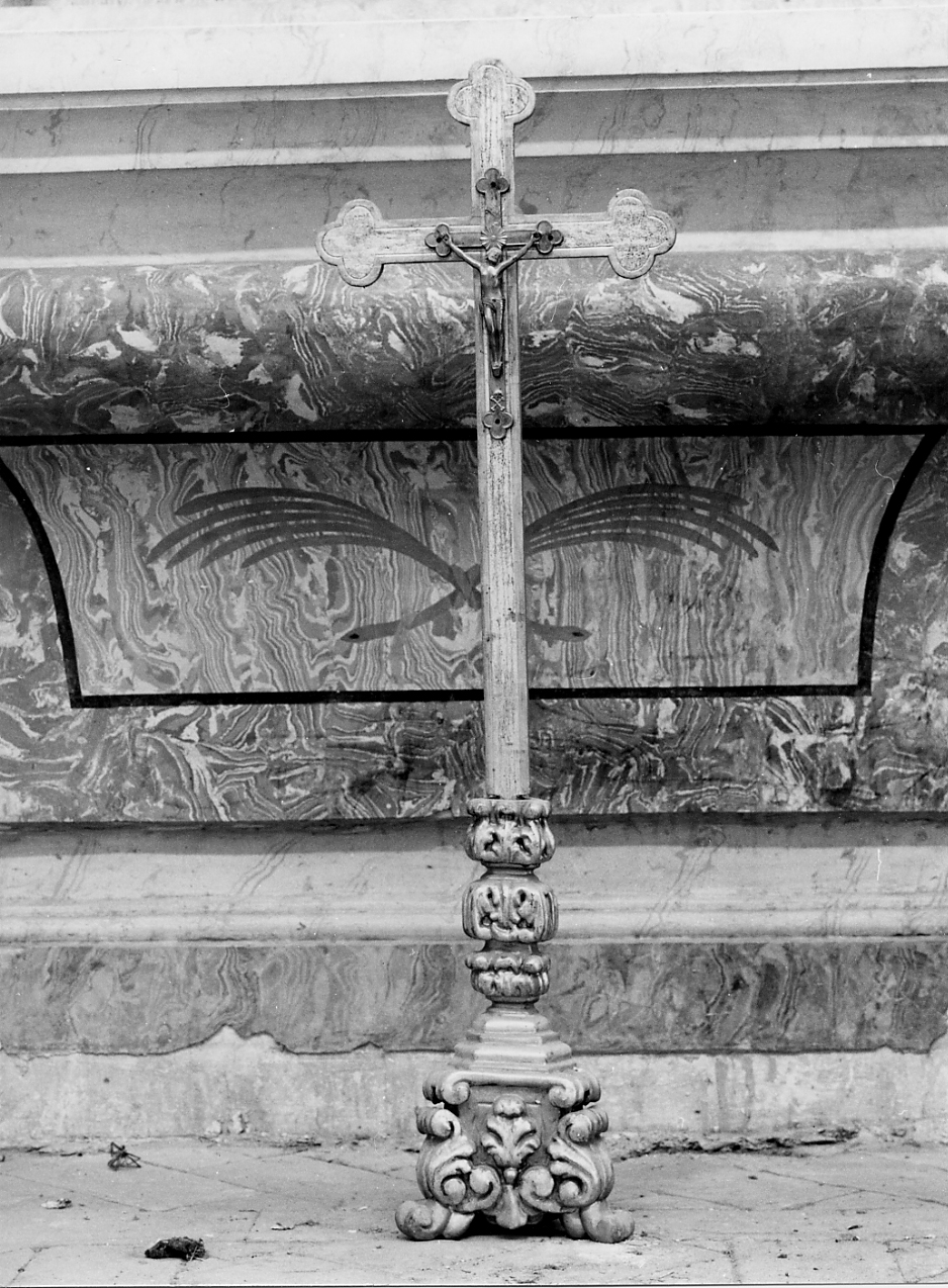 croce d'altare, opera isolata - bottega Italia centrale (sec. XVIII)